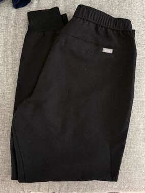 Figs Men's Black Jogger Medical Scrubs Pants with Elastic Waist